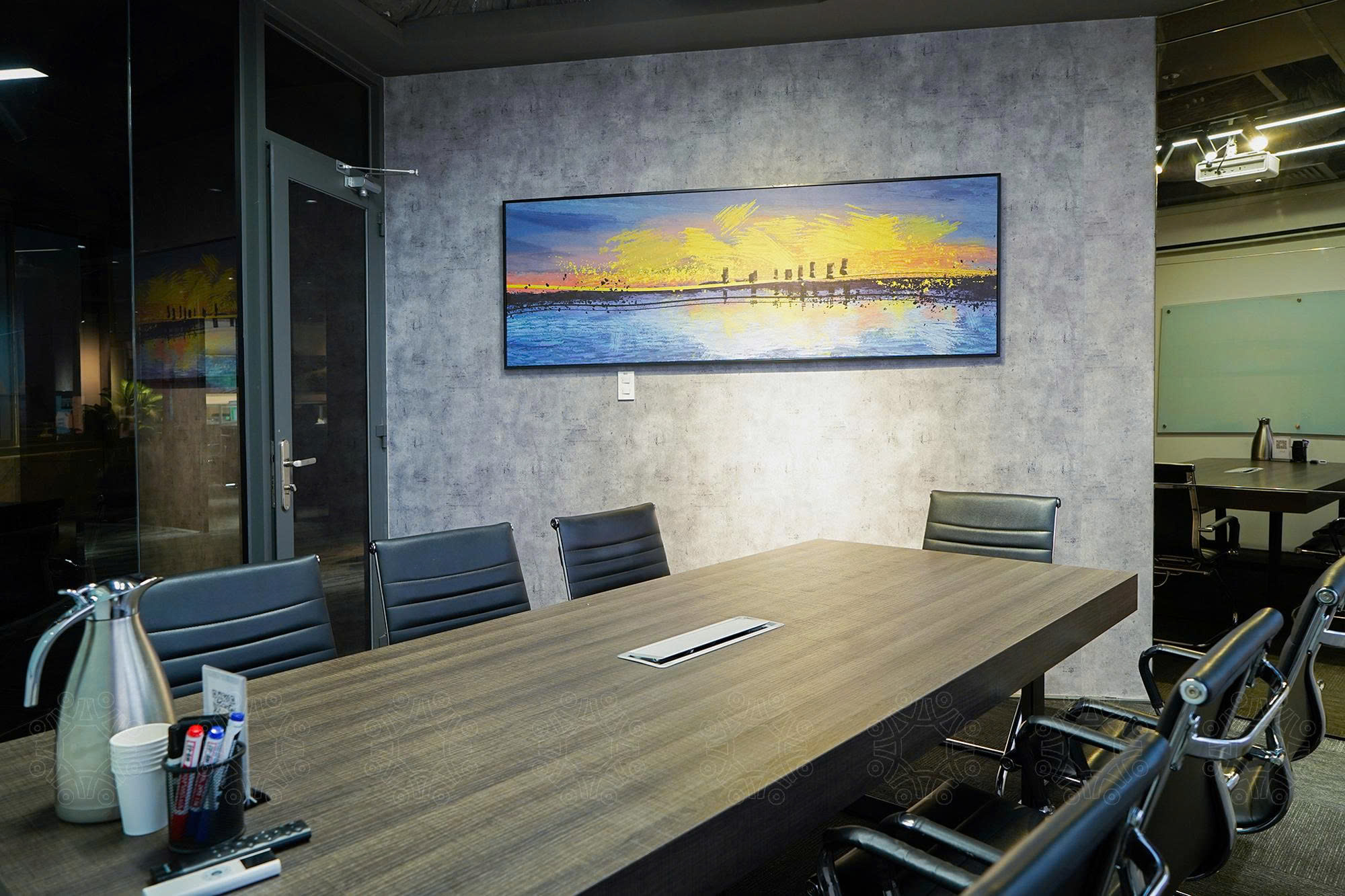 GZLighTek meeting room